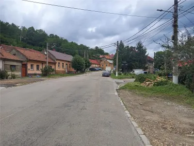 奥拉维察，带商业空间的房屋，拉库尔米克区，价格可议 - foto 15