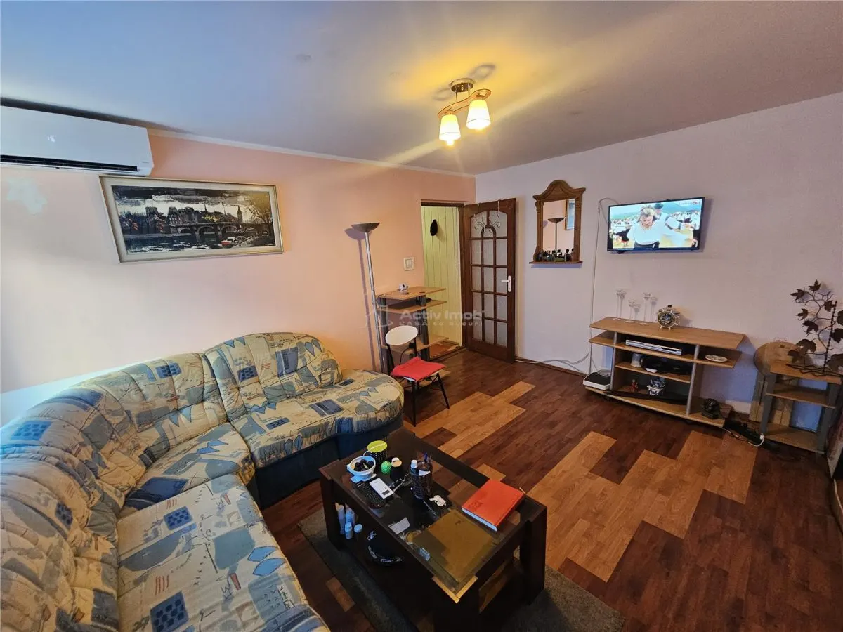 Resita, 3-Bedroom Apartment, 2nd Floor, Furnished & Equipped - foto 16