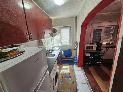 Resita, 3-Bedroom Apartment, 2nd Floor, Furnished & Equipped - foto 19
