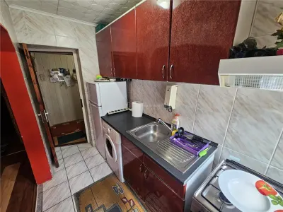 Resita, 3-Bedroom Apartment, 2nd Floor, Furnished & Equipped - foto 9