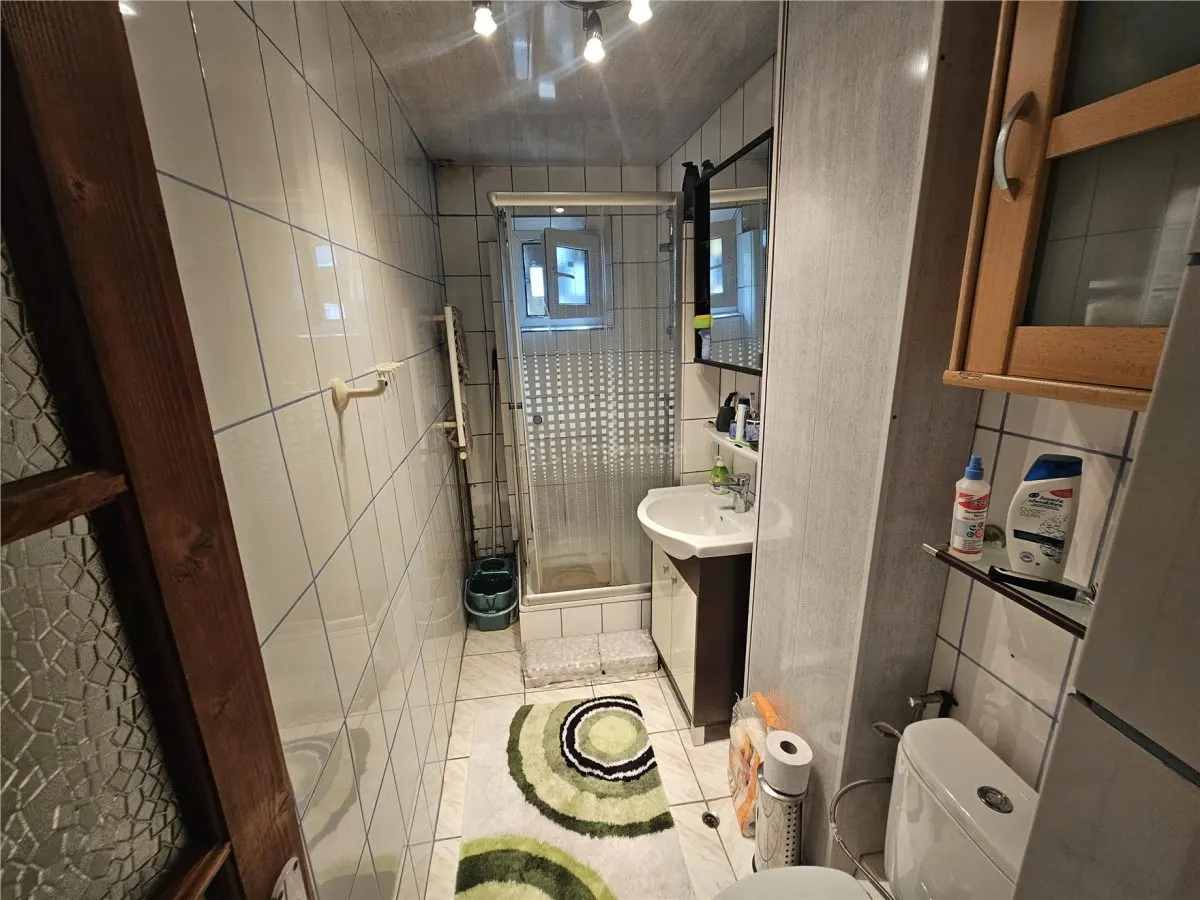 Resita, 3-Bedroom Apartment, 2nd Floor, Furnished & Equipped - foto 10