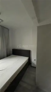 garsoniera transformata in 2 camere - vis-a-vis de Parcul Tineretului - Bucuresti