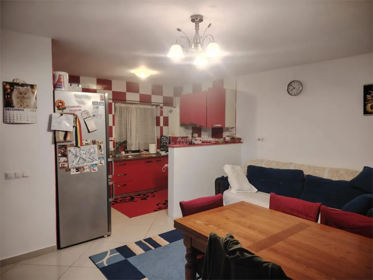 Casa, cocheta, situata pe o strada linistita, la 10 km de Ploiesti - foto 4
