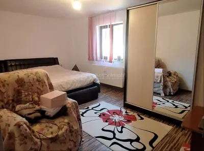 Casa, cocheta, situata pe o strada linistita, la 10 km de Ploiesti - foto 7
