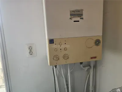 雷希察，单间公寓，全套家具和设备，卡拉恩塞贝什路 - foto 20