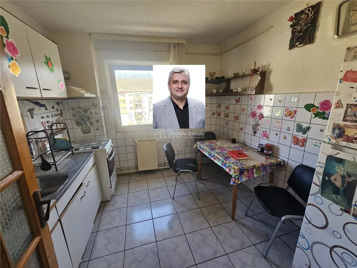 Resita, 3-Bedroom Split-Layout Apartment, Furnished & Equipped, Micro 2 - foto 1