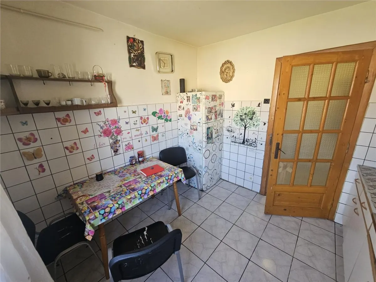 Resita, 3-Bedroom Split-Layout Apartment, Furnished & Equipped, Micro 2 - foto 14