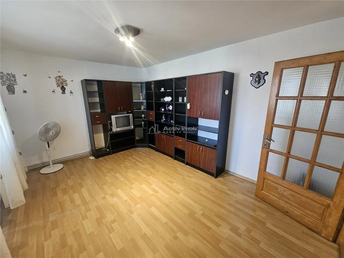Resita, 3-Bedroom Split-Layout Apartment, Furnished & Equipped, Micro 2 - foto 15