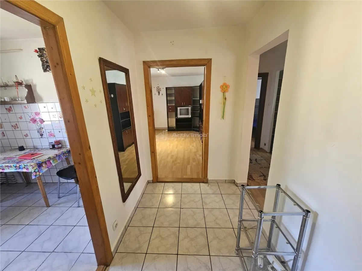 Resita, 3-Bedroom Split-Layout Apartment, Furnished & Equipped, Micro 2 - foto 18