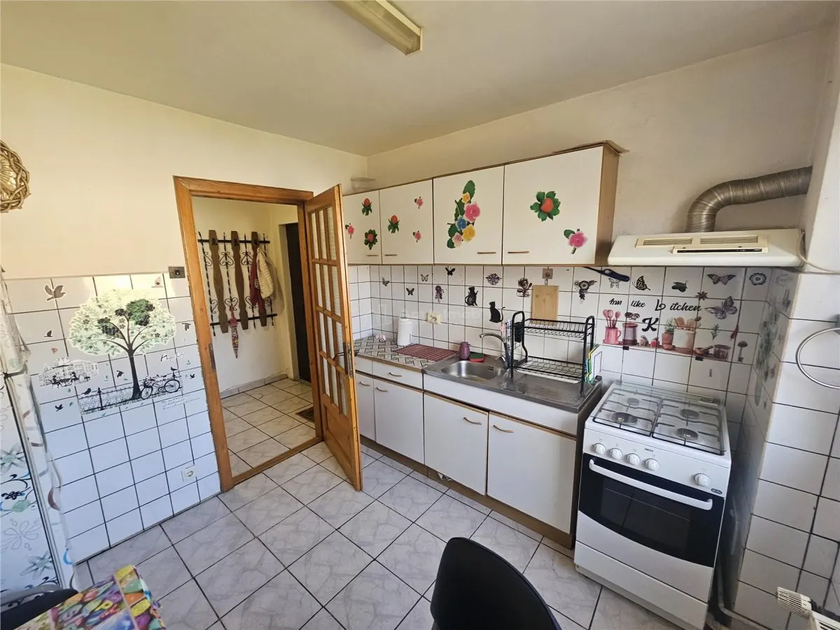 Resita, 3-Bedroom Split-Layout Apartment, Furnished & Equipped, Micro 2 - foto 23