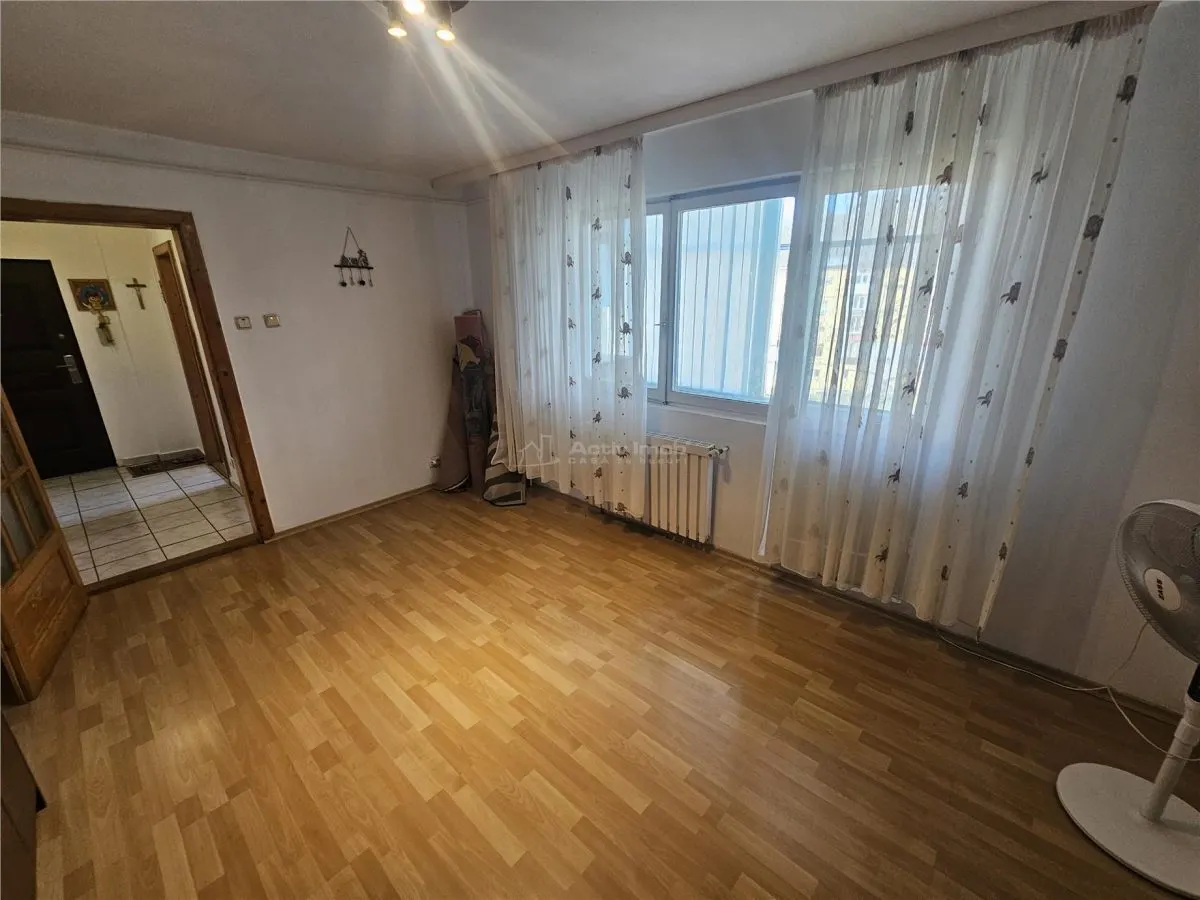 Resita, 3-Bedroom Split-Layout Apartment, Furnished & Equipped, Micro 2 - foto 25