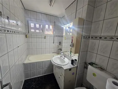 Resita, 3-Bedroom Split-Layout Apartment, Furnished & Equipped, Micro 2 - foto 8