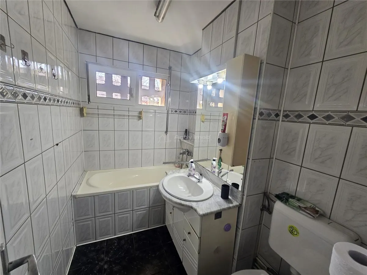 Resita, 3-Bedroom Split-Layout Apartment, Furnished & Equipped, Micro 2 - foto 8
