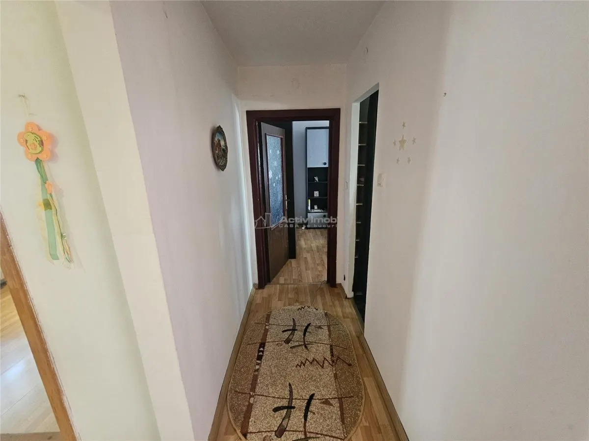 Resita, 3-Bedroom Split-Layout Apartment, Furnished & Equipped, Micro 2 - foto 10
