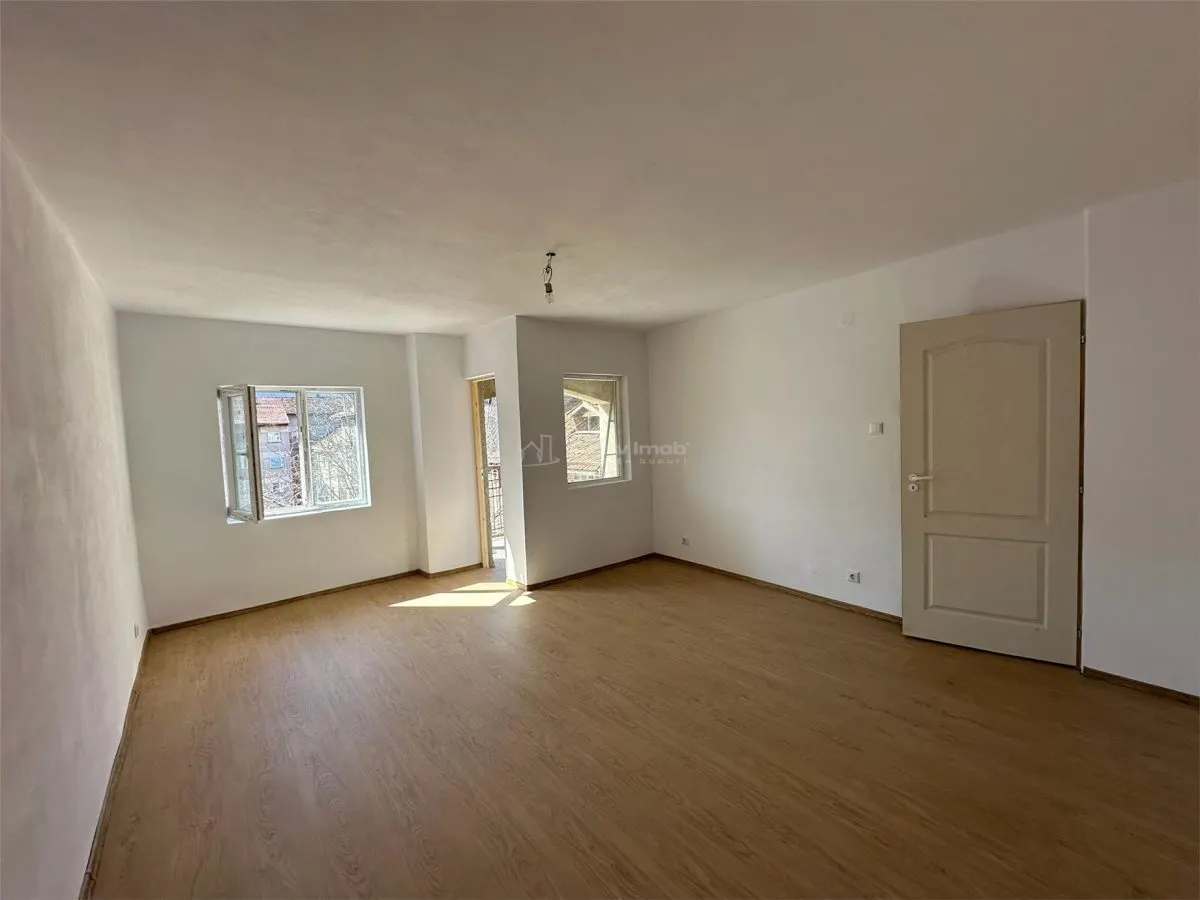 Resita, 3-Bedroom Apartment, Comfort Grade 1, Separated Layout, Central - foto 17