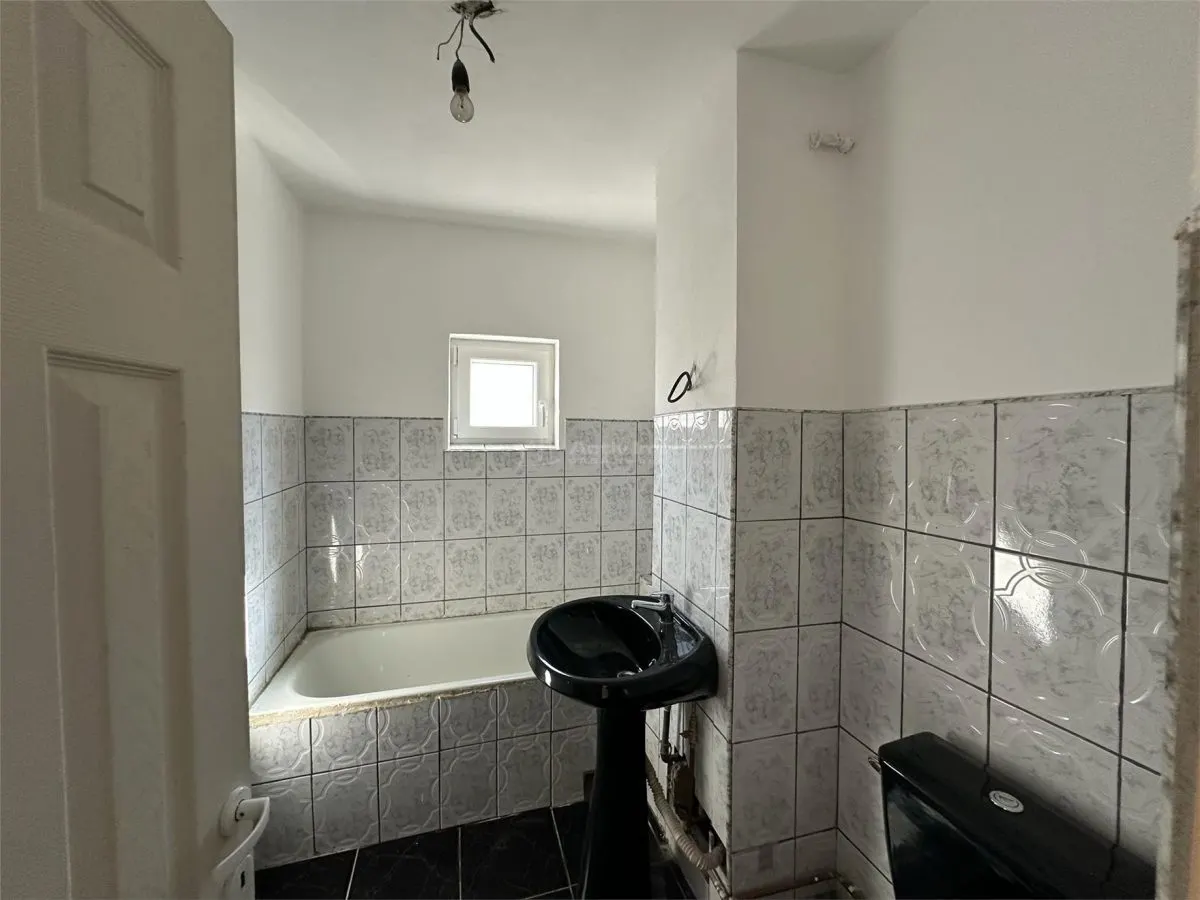 Resita, 3-Bedroom Apartment, Comfort Grade 1, Separated Layout, Central - foto 20