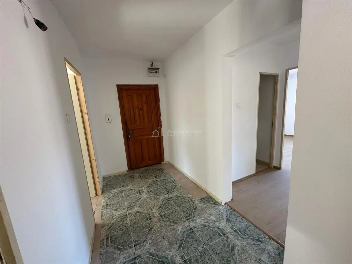 Resita, 3-Bedroom Apartment, Comfort Grade 1, Separated Layout, Central - foto 22