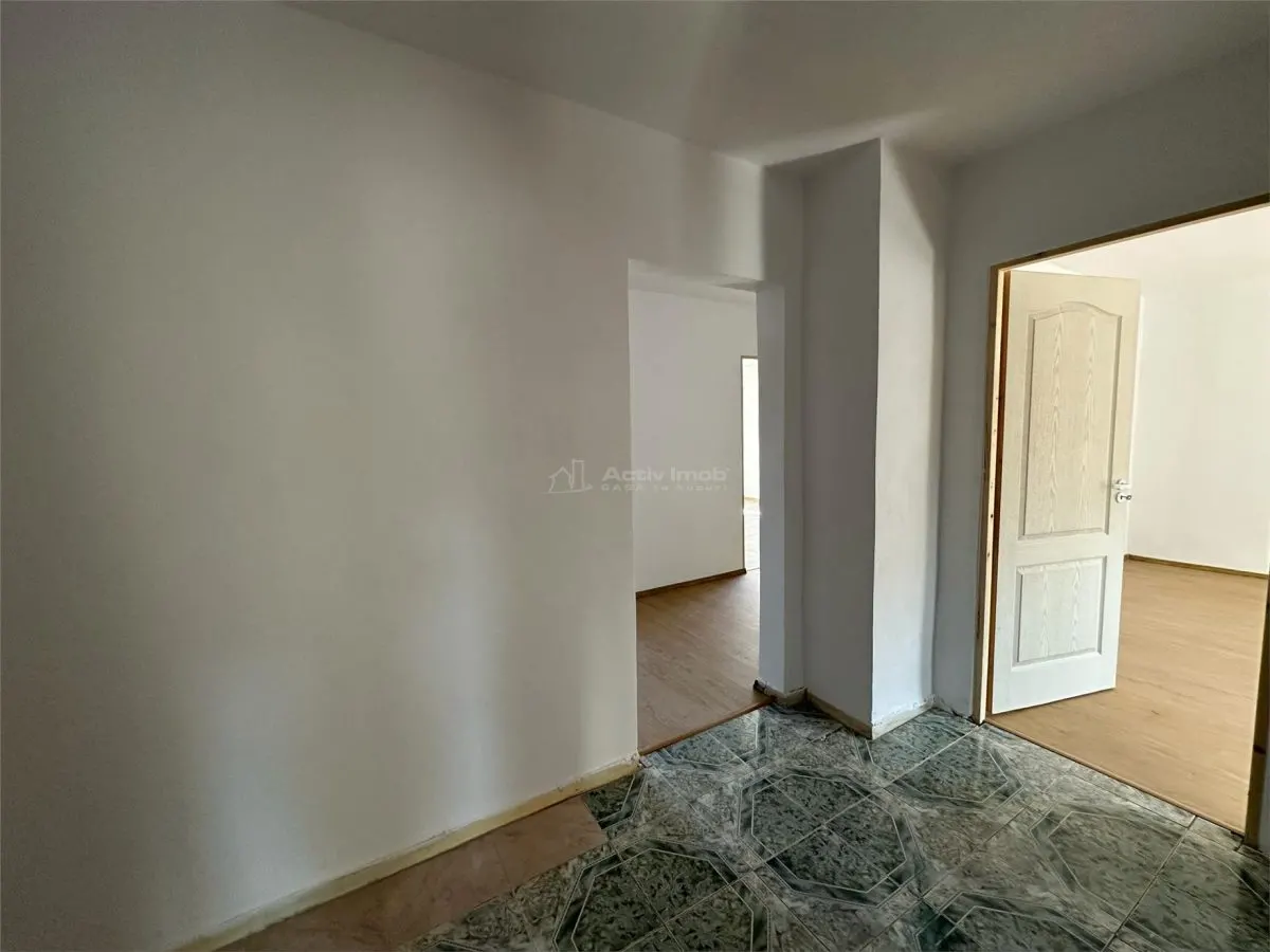 Resita, 3-Bedroom Apartment, Comfort Grade 1, Separated Layout, Central - foto 25