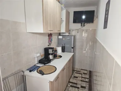 Studio for sale 26 sqm in Resita, Calea Caransebesului area - foto 16