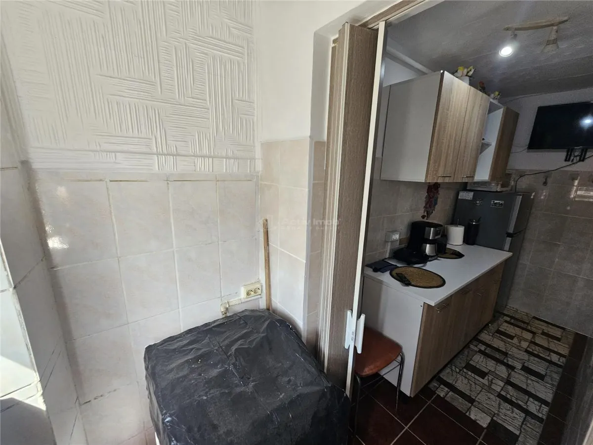 Studio for sale 26 sqm in Resita, Calea Caransebesului area - foto 17