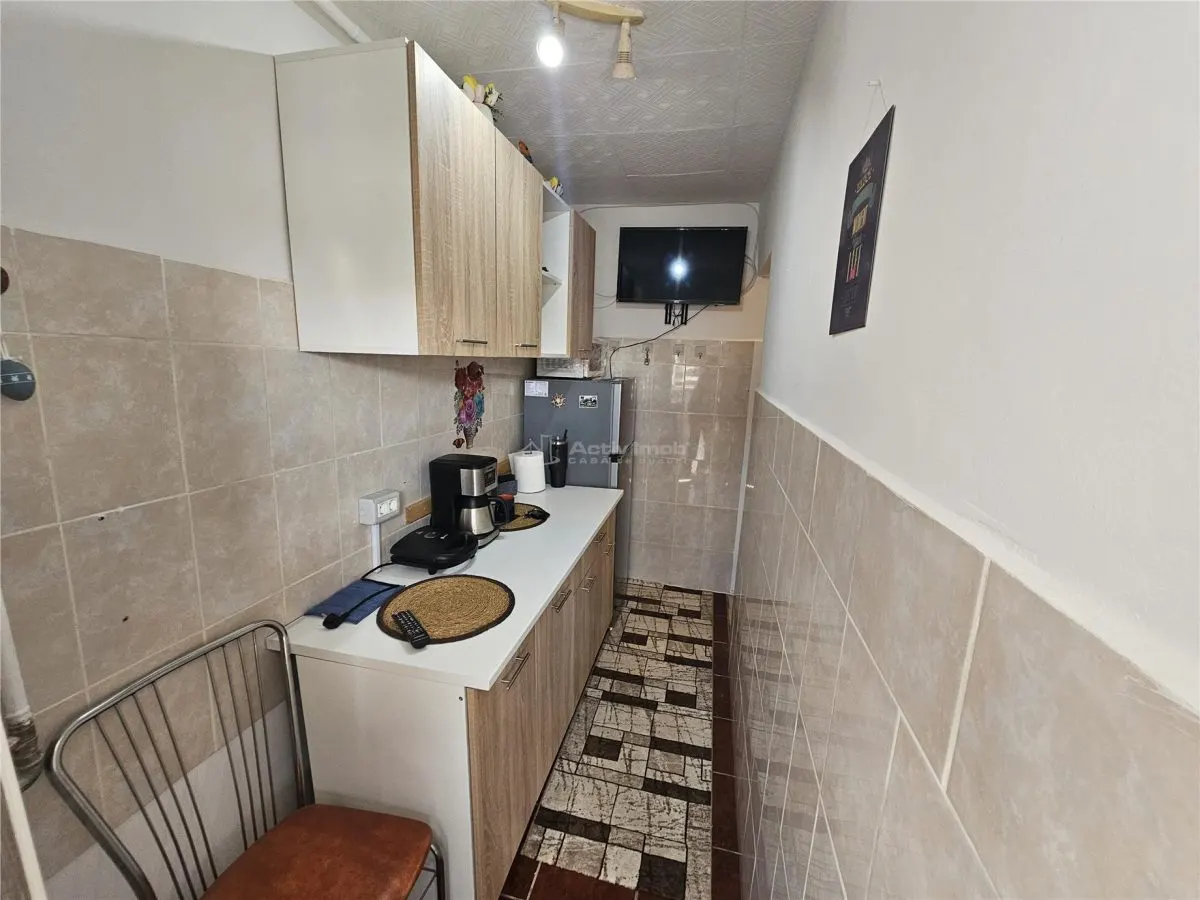 Studio for sale 26 sqm in Resita, Calea Caransebesului area - foto 5
