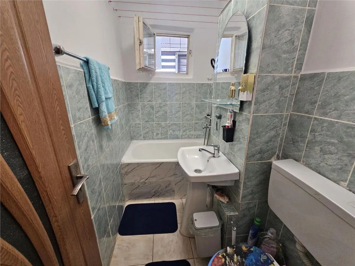 Studio for sale 26 sqm in Resita, Calea Caransebesului area - foto 8