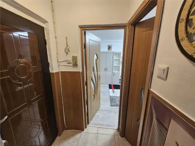 Studio for sale 26 sqm in Resita, Calea Caransebesului area - foto 10