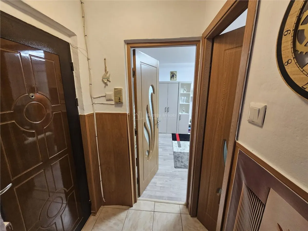 Studio for sale 26 sqm in Resita, Calea Caransebesului area - foto 10