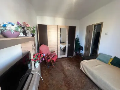 3 cam - zona Centrala - Arad