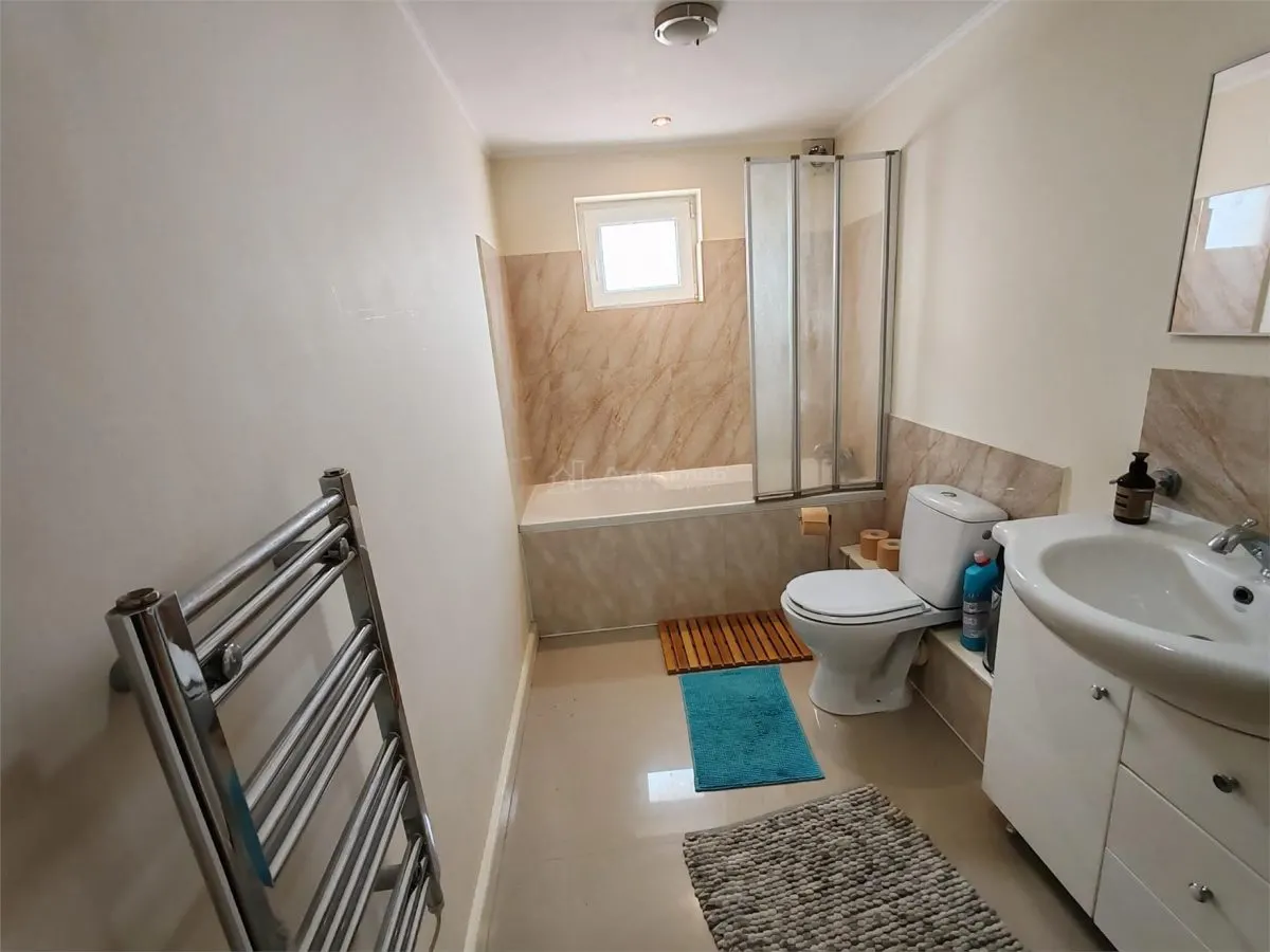 Three-Bedroom House to Let, Via Solarino - foto 3