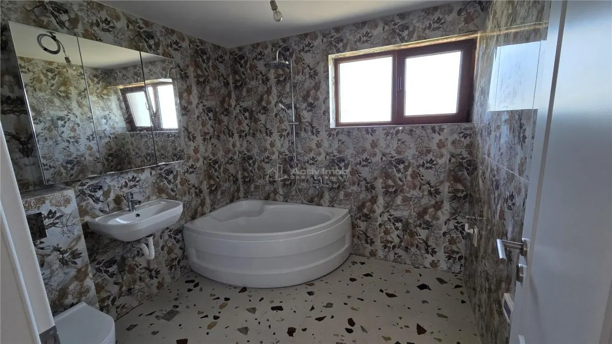 4-Bedroom House Green City 1 Decembrie - foto 5