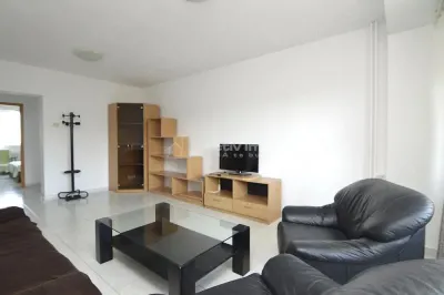 3 camere semidecomandat - Bd. Unirii - Fantani - Bucuresti
