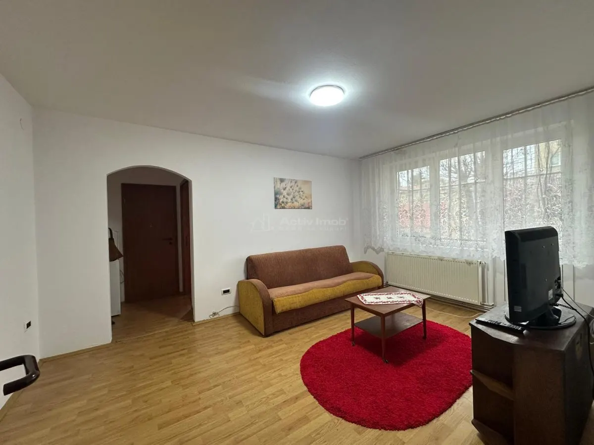 Resita, Appartement 3 Chambres, Disposition Semi-Ouverte, Centre-Ville - foto 1