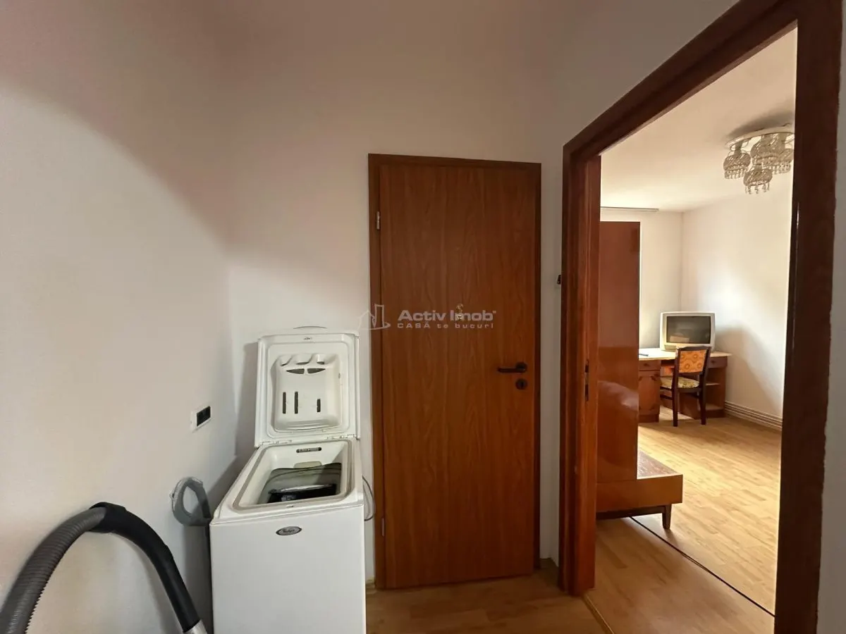 Resita, Appartement 3 Chambres, Disposition Semi-Ouverte, Centre-Ville - foto 12