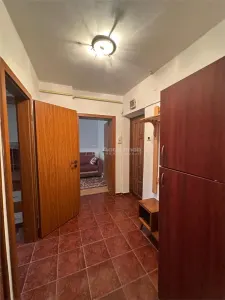 Resita, Appartement 3 Chambres, Disposition Semi-Ouverte, Centre-Ville - foto 20