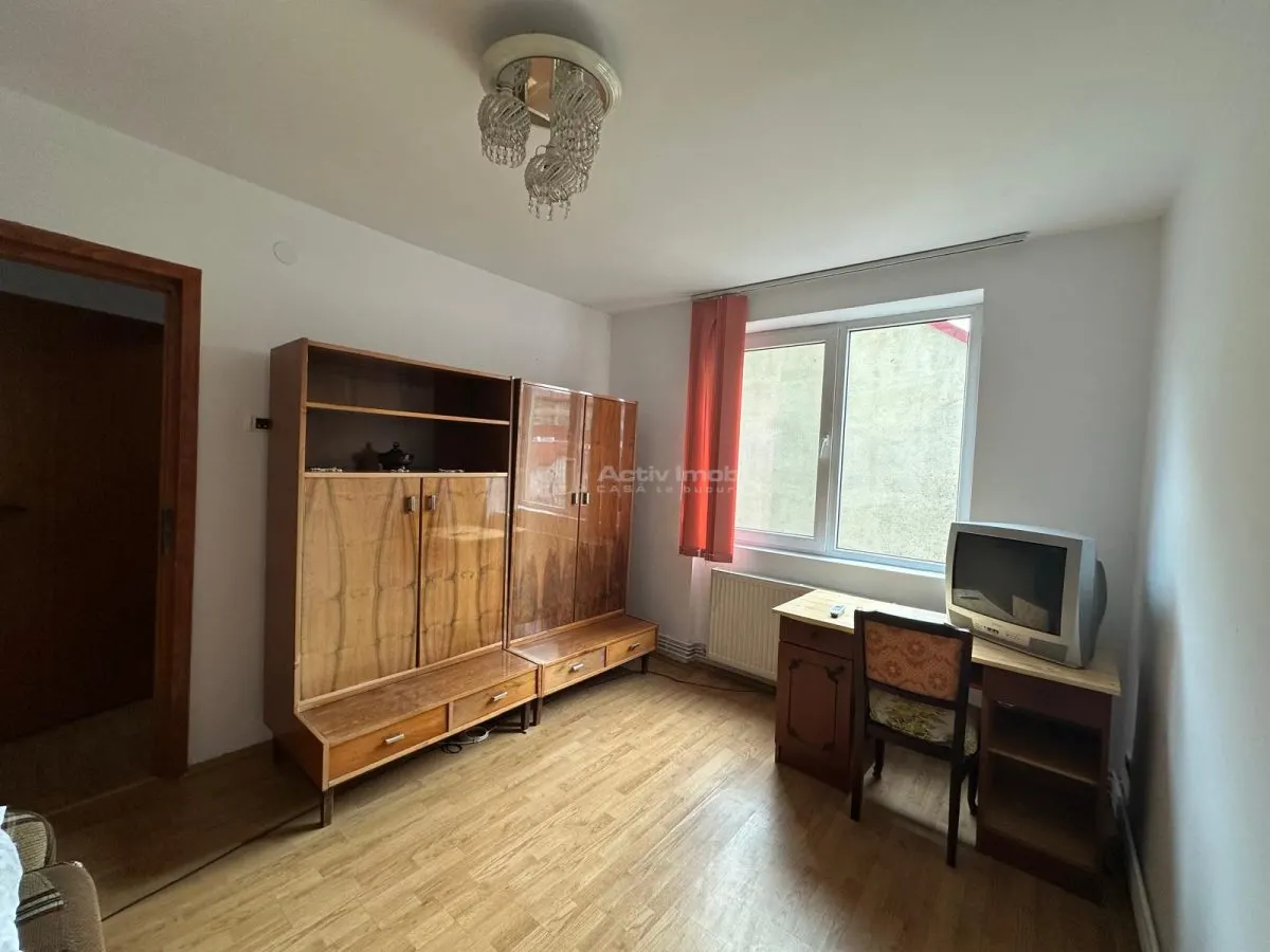 Resita, Appartement 3 Chambres, Disposition Semi-Ouverte, Centre-Ville - foto 6