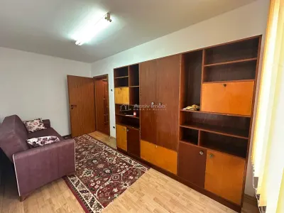 Resita, Appartement 3 Chambres, Disposition Semi-Ouverte, Centre-Ville - foto 7