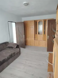 Apartament recent renovat 2 camere de inchiriat – zona Pavcom - Targoviste