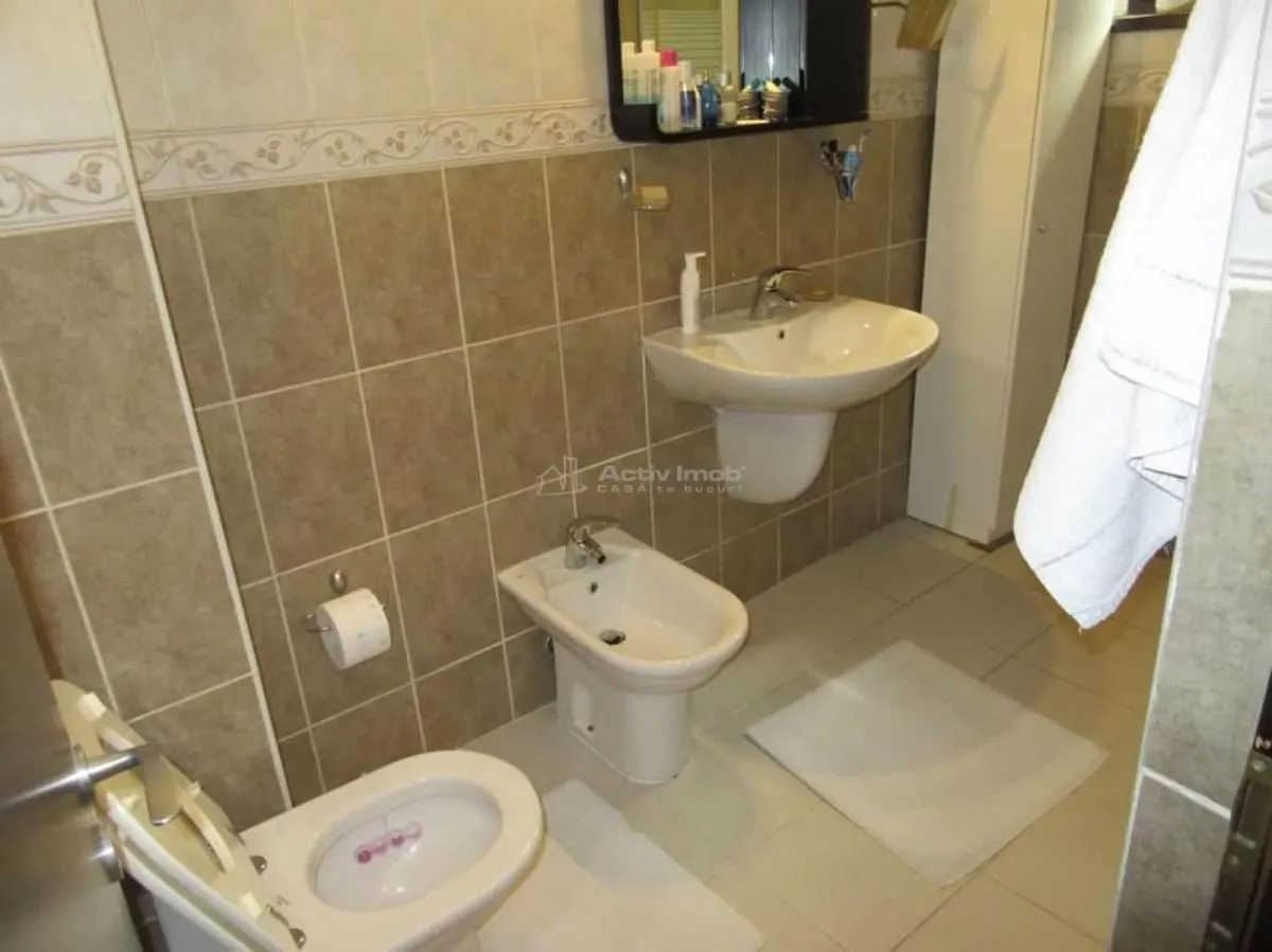 Casa de 5 Dormitorios, Sótano+Planta Baja+1ª Planta+Buhardilla – 117sqm Parcela - foto 11