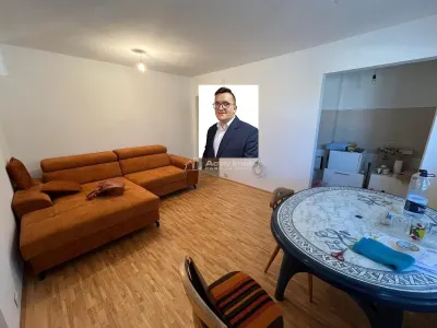 Caransebes, 3 Camere, Et.1, Renovat, Zona Nord - Caransebes