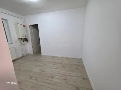 Apartamento de 3 Dormitorios en Venta o Intercambio, Completamente Reformado - foto 8