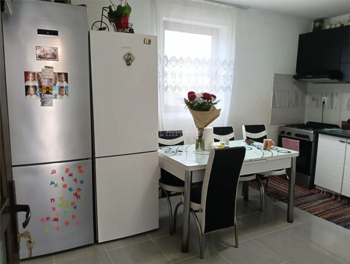 Casa de vanzare cu 6 Dormitoare-Teren 1.100 mp- Popesti-Giurgiu-Pozitie stradala-Partial mobilata - foto 7