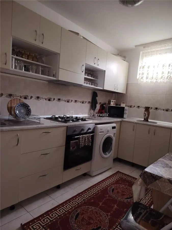 Casa 3 camere de vanzare zona Liceul Carabella - foto 16
