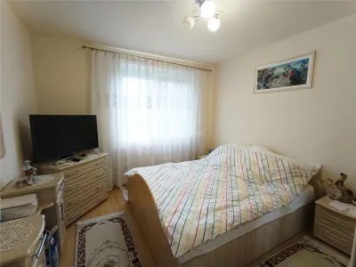 Apartament 2 camere in zona centrala Moldova Noua - foto 7