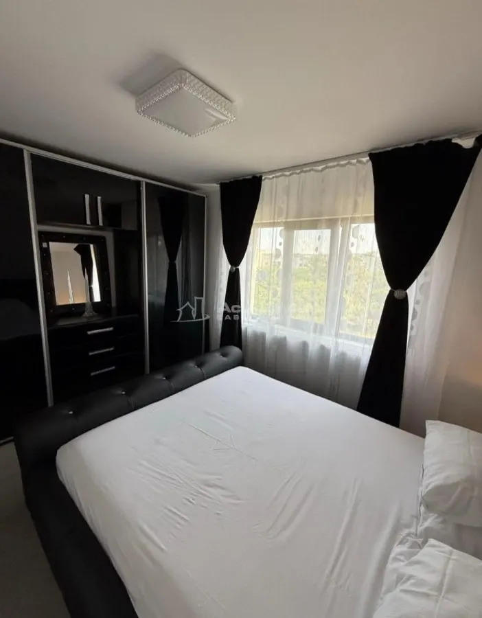 2 camere, 53 mp,etaj 4, LOC DE PARCARE, zona Pod - foto 3