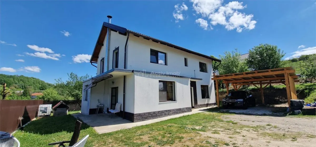 House / villa for sale 210 sqm in Resita, Calea Caransebesului area - foto 2