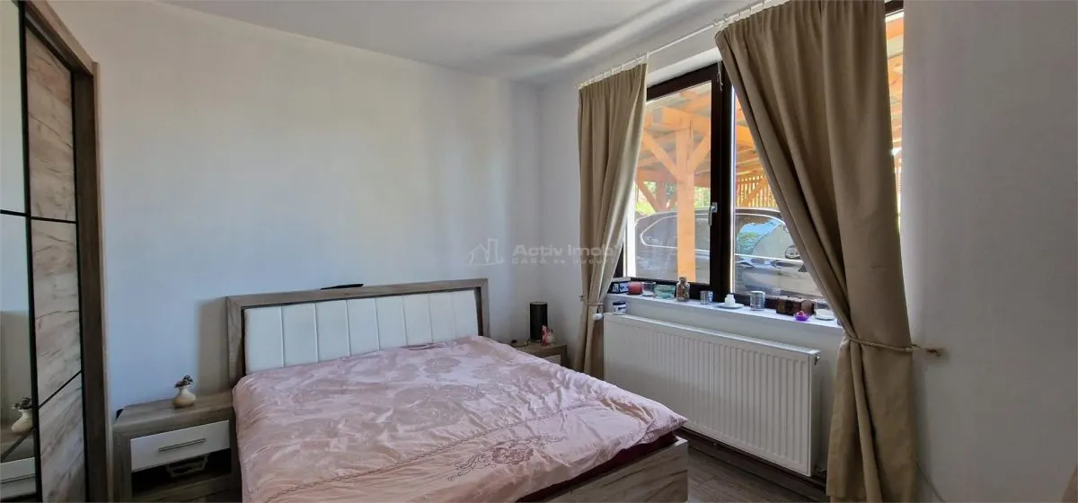 House / villa for sale 210 sqm in Resita, Calea Caransebesului area - foto 15