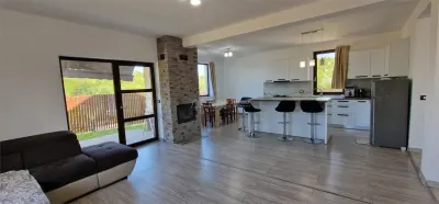 House / villa for sale 210 sqm in Resita, Calea Caransebesului area - foto 8