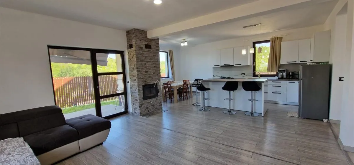 House / villa for sale 210 sqm in Resita, Calea Caransebesului area - foto 8