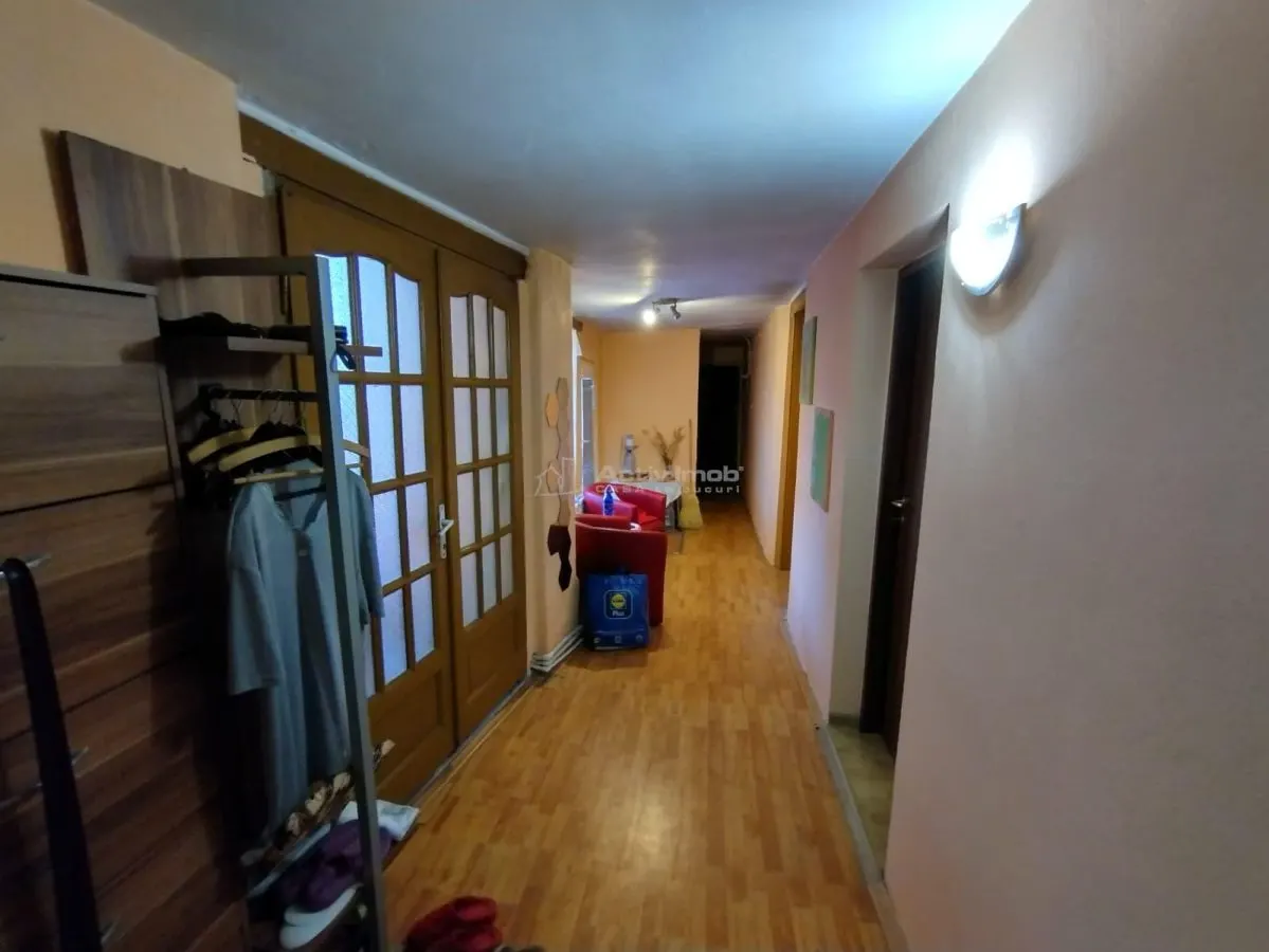 Nicolint, Casa la Cheie, 5 Camere, Mobilata Utilata, Pret FIX - foto 8